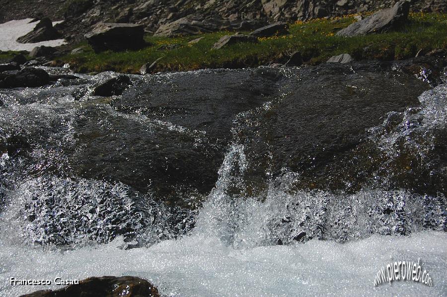 21 Acqua che sembra cristallo.jpg